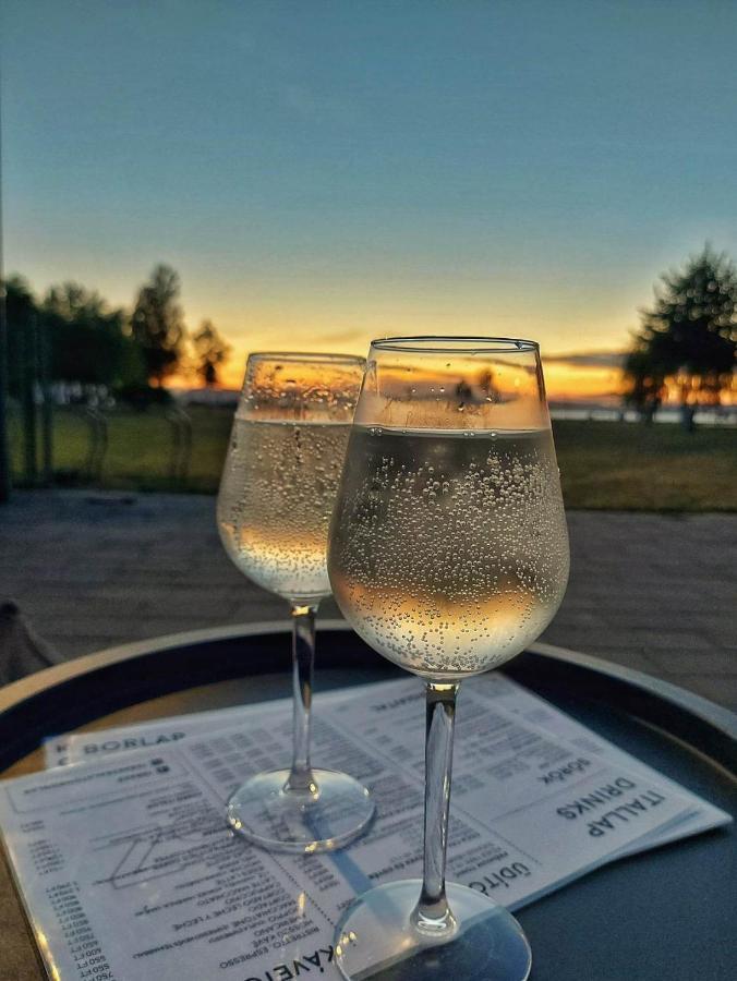 Balaton Apartman Balatonboglar Bagian luar foto